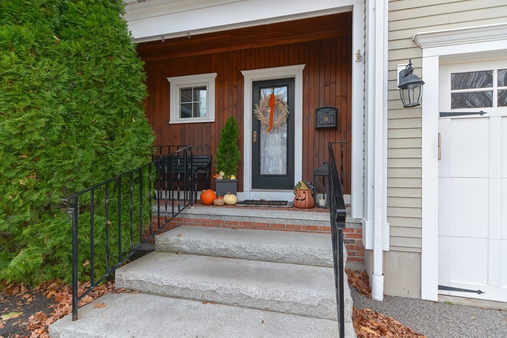 23 Elder Road Needham, MA 02494 - Photo 3 of 41