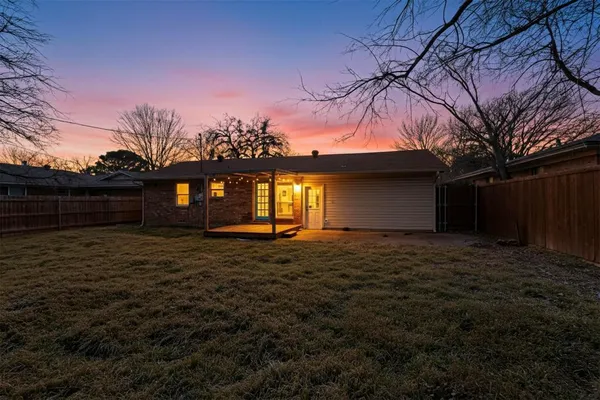 $2,000 | 1824 Cordell Street, Denton, TX 76201