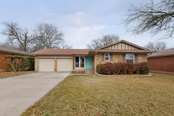 $2,000 | 1824 Cordell Street, Denton, TX 76201