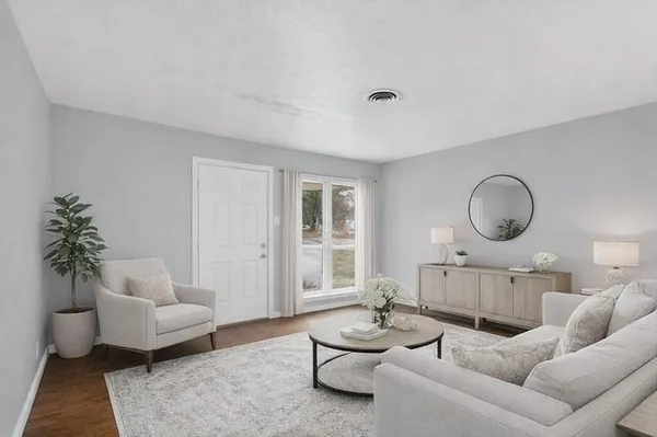 $2,000 | 1824 Cordell Street, Denton, TX 76201