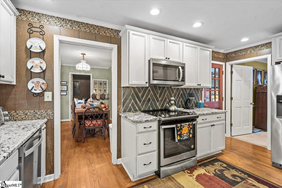 217 Parliament Road Greenville, SC 29615 - Photo 6 of 24 Gallery Image 6