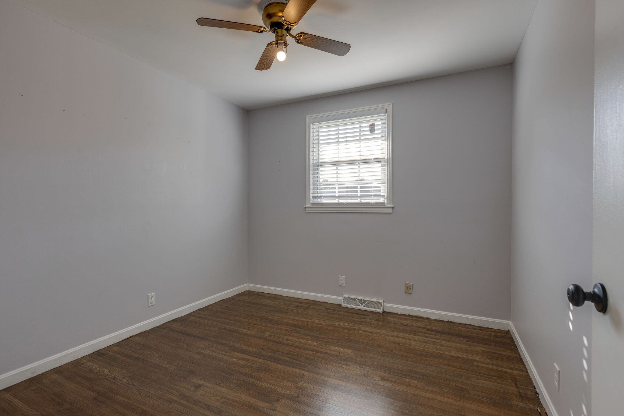466 Rural Hill Road Nashville, TN 37217 - Photo 22 of 42 a view of a room with wooden floor and windows