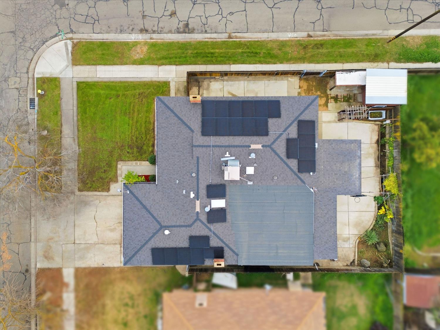 2826 East Hampton Way Fresno, CA 93726 - Photo 33 of 33 an aerial view of a house with a yard