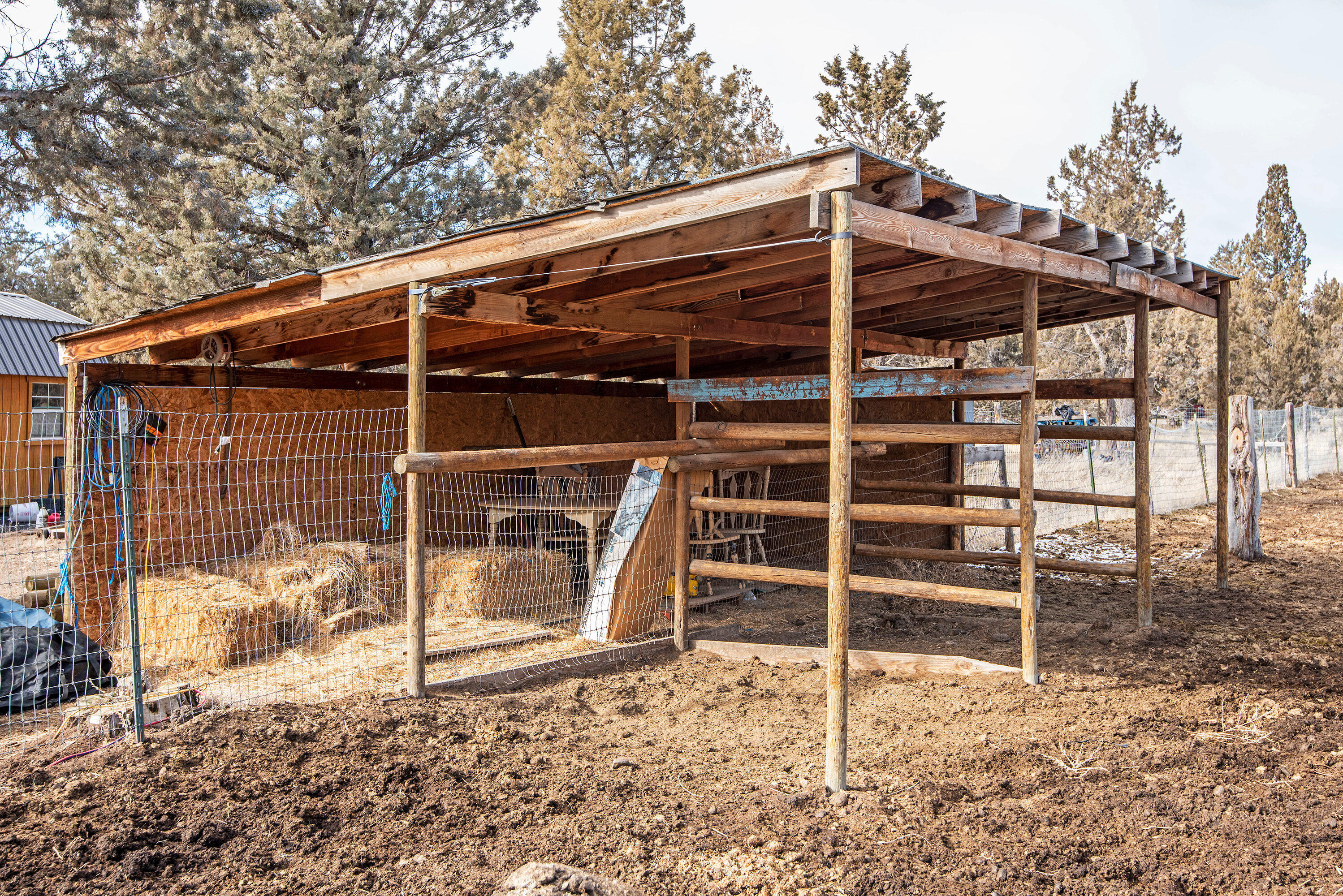 12608 Southeast Bridge Road Prineville, OR 97754 - Photo 19 of 25 12608 SE Bridge Rd Prineville-print-022-