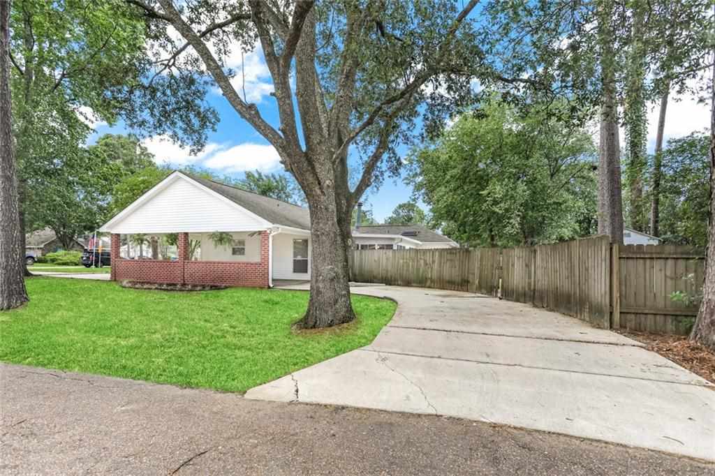2207 Rue Pickney Mandeville, LA 70448 - Photo 4 of 26 Gallery Image 4