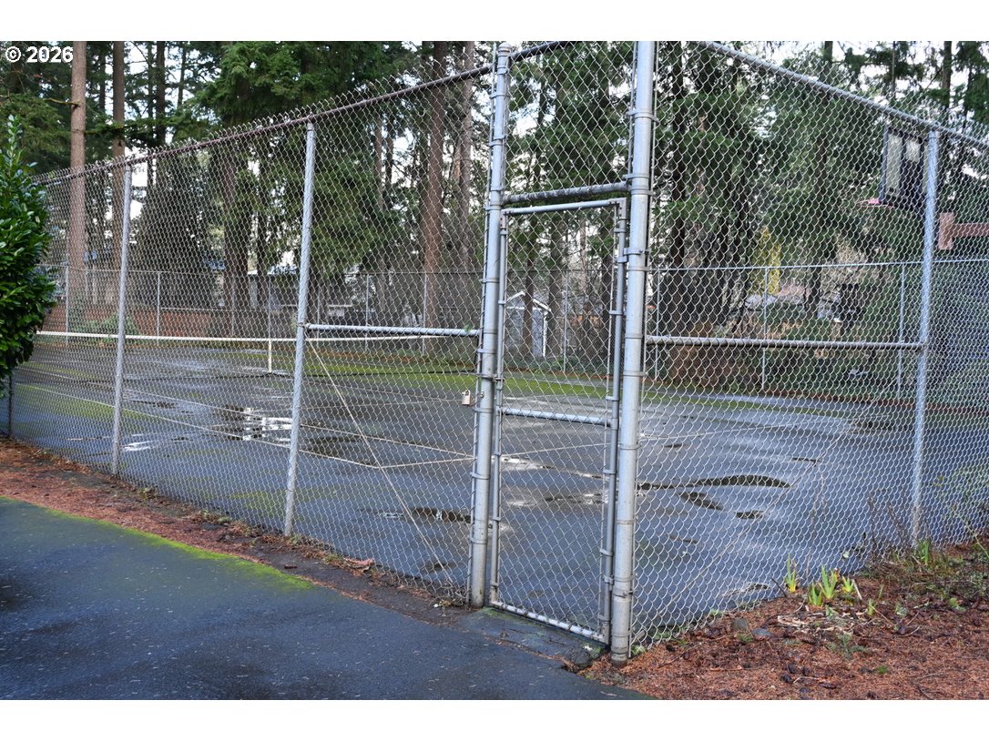 3268 Southeast 153rd Avenue Portland, OR 97236 - Photo 24 of 27 Garage