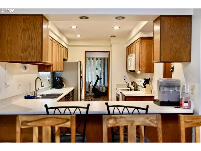 $275,000 | 3268 Southeast 153rd Avenue, Portland, OR 97236