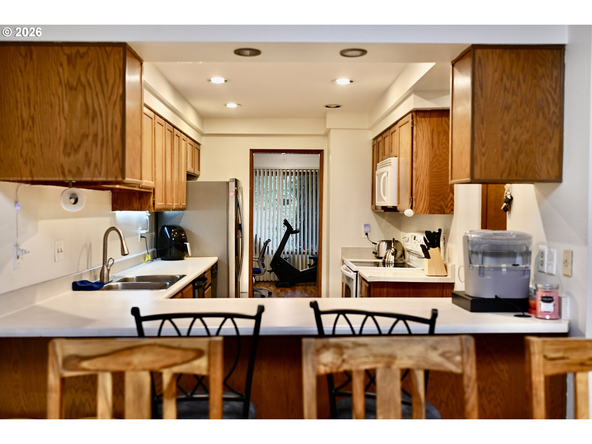 3268 Southeast 153rd Avenue Portland, OR 97236 - Photo 8 of 27 Kitchen