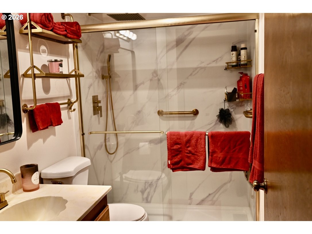 3268 Southeast 153rd Avenue Portland, OR 97236 - Photo 10 of 27 Dining Room