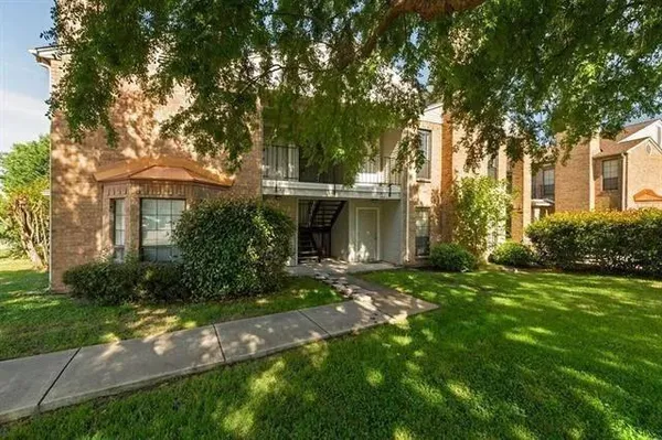 $1,475 | 5902 Marvin Loving Drive, Unit 204, Garland, TX 75043