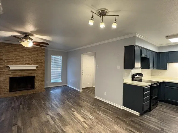 $1,475 | 5902 Marvin Loving Drive, Unit 204, Garland, TX 75043