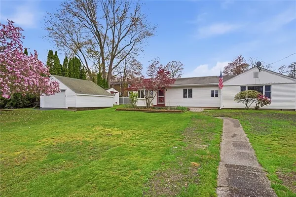 $549,900 | 11 Cedar Drive, Bristol, RI 02809