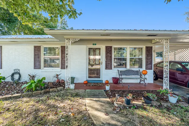 $325,000 | 132 Loizos Drive Northwest, Fort Walton Beach, FL 32548