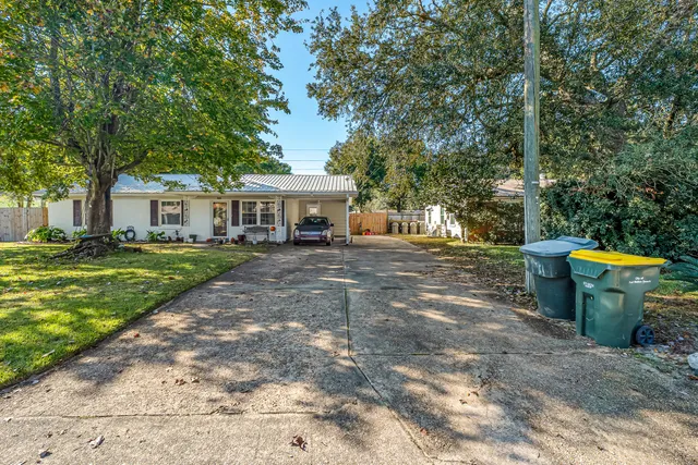 $325,000 | 132 Loizos Drive Northwest, Fort Walton Beach, FL 32548