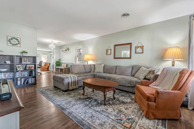 $325,000 | 132 Loizos Drive Northwest, Fort Walton Beach, FL 32548