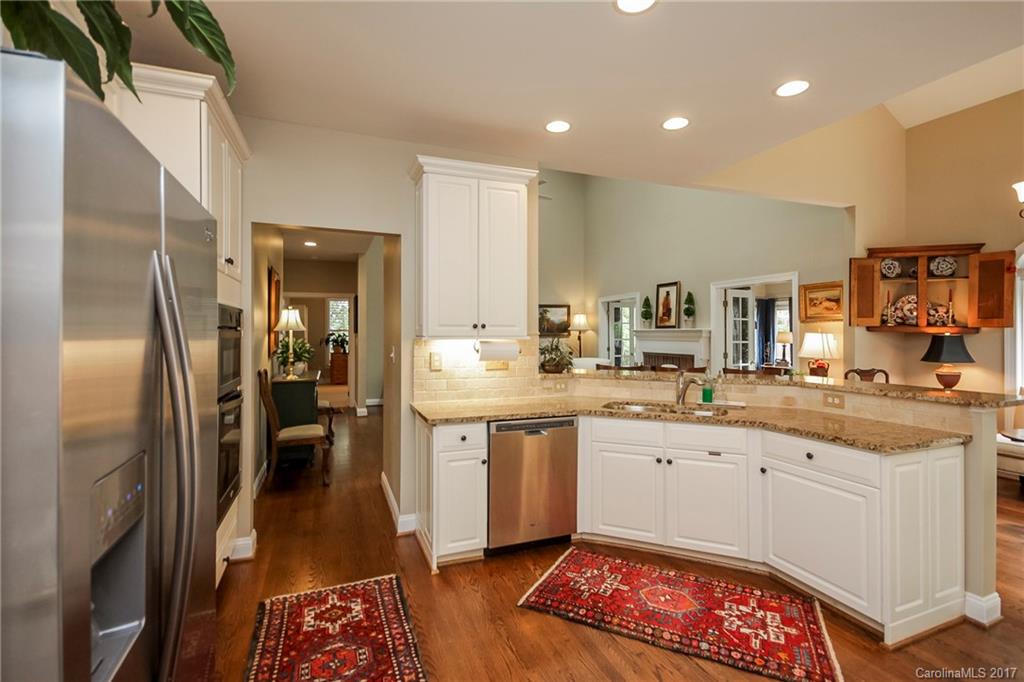 3933 Huckleberry Road Charlotte, NC 28210 - Photo 13 of 24 Gallery Image 13