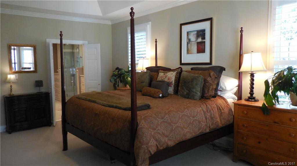 3933 Huckleberry Road Charlotte, NC 28210 - Photo 17 of 24 Gallery Image 17