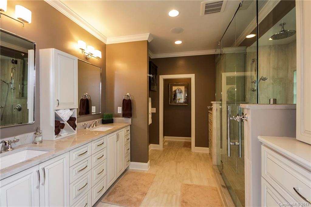 3933 Huckleberry Road Charlotte, NC 28210 - Photo 18 of 24 Gallery Image 18