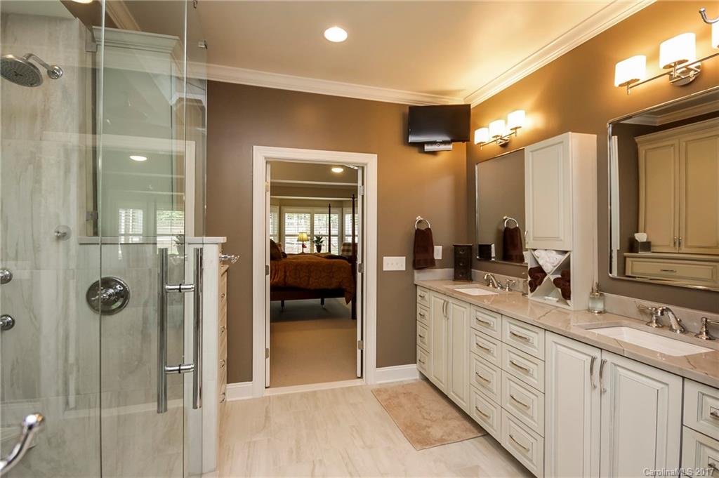 3933 Huckleberry Road Charlotte, NC 28210 - Photo 19 of 24 Gallery Image 19