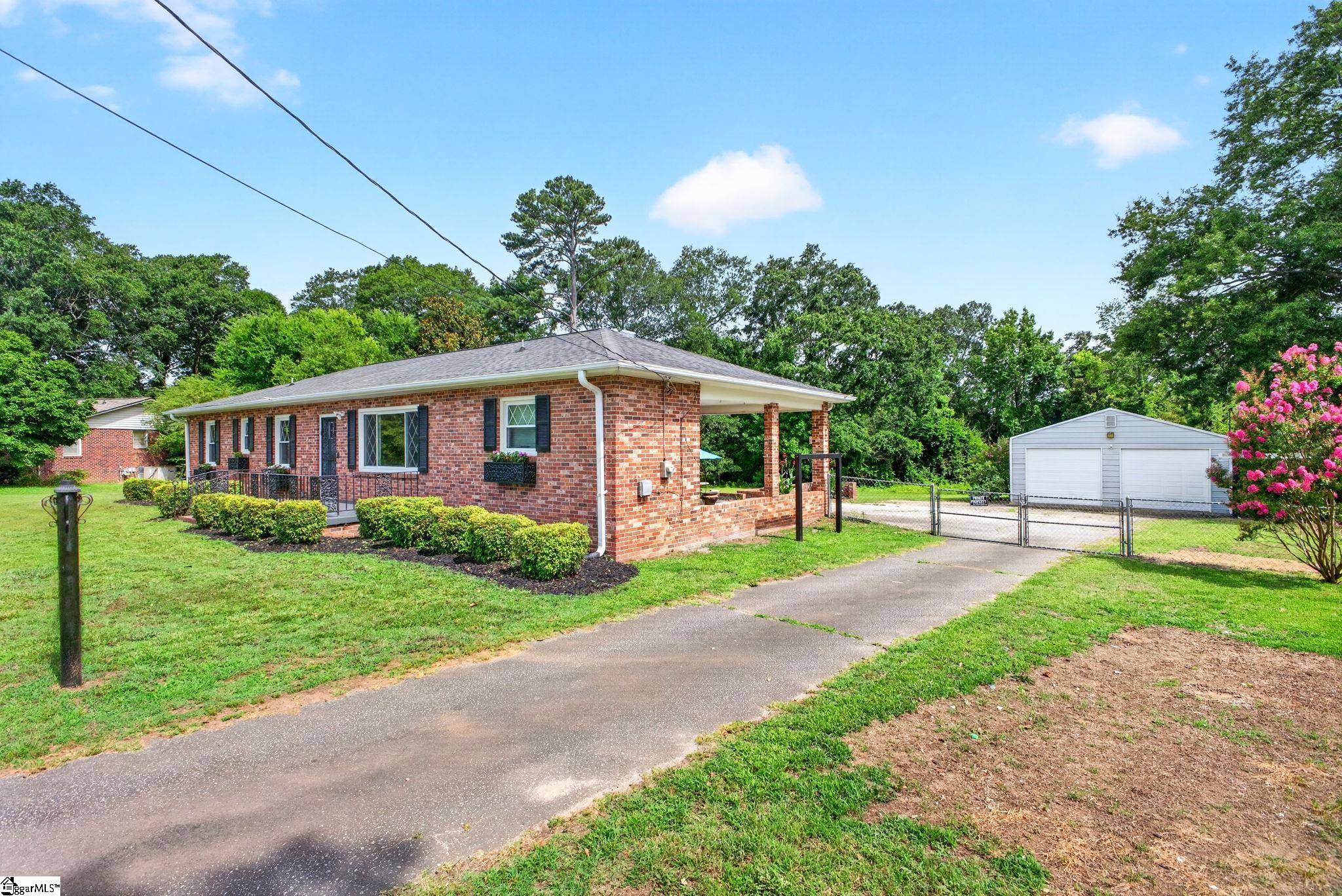 117 Rangeview Circle Greenville, SC 29617 - Photo 2 of 38