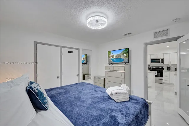 $6,250 | 218 Southeast 4th Street, Dania Beach, FL 33004