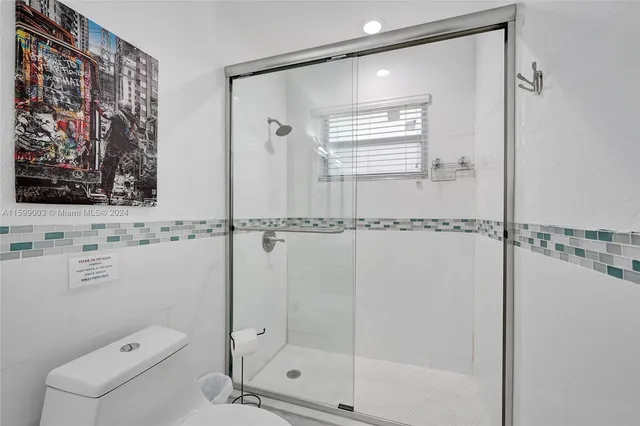 $6,250 | 218 Southeast 4th Street, Dania Beach, FL 33004