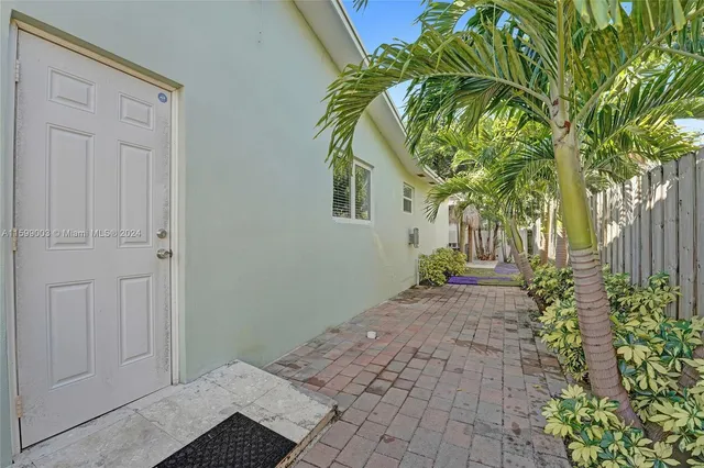 $6,250 | 218 Southeast 4th Street, Dania Beach, FL 33004