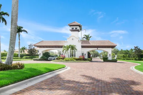 $199,000 | 120 Southeast Via Verona, Port St. Lucie, FL 34984