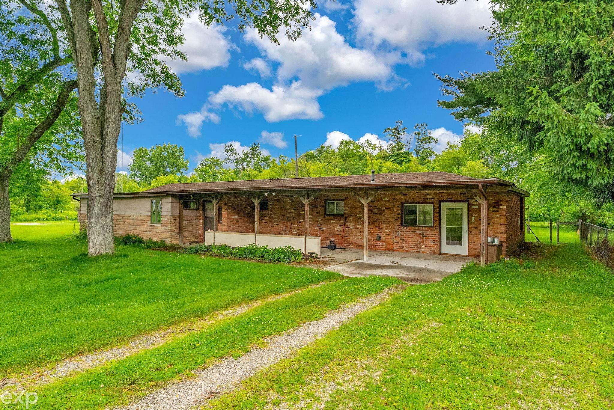 6406 Lapeer Road North Street, MI 48049 - Photo 5 of 45