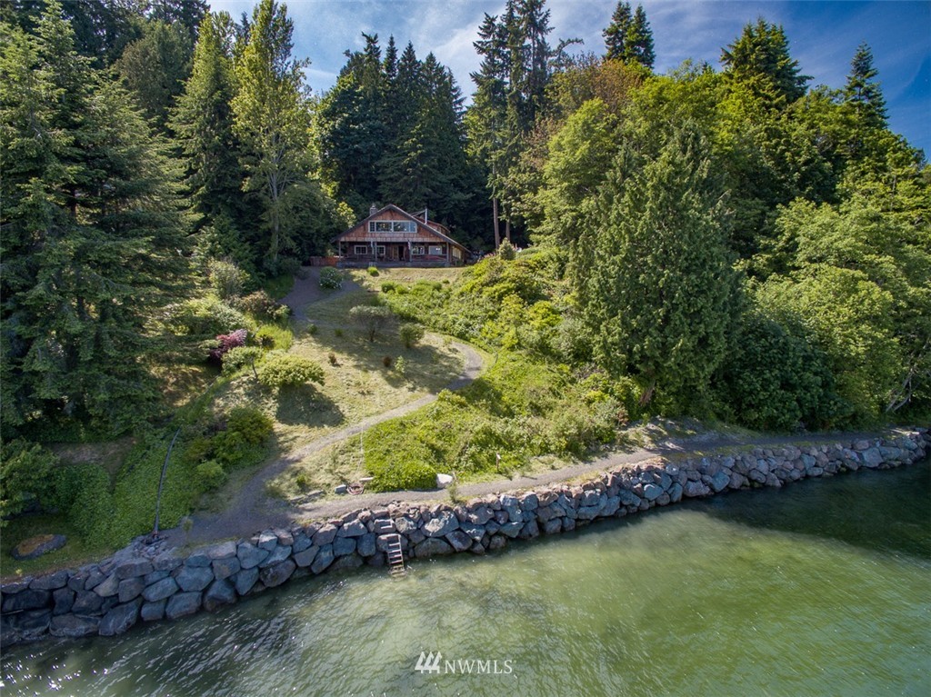 16550 Agate Point Road Northeast Bainbridge Island, WA 98110 - Photo 1 of 25 Gallery Image 1