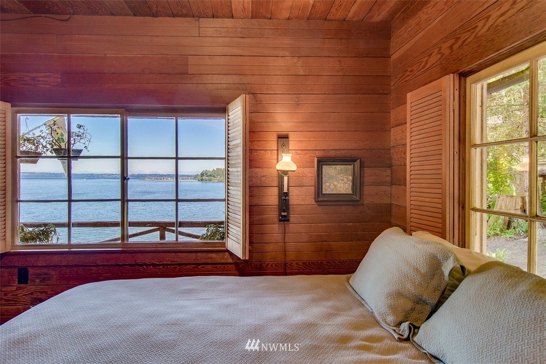 16550 Agate Point Road Northeast Bainbridge Island, WA 98110 - Photo 14 of 25 Gallery Image 14