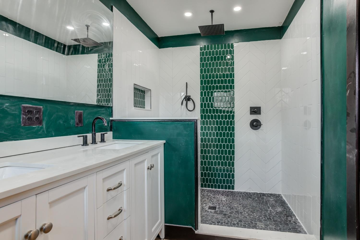 3410 40th Street Lubbock, TX 79413 - Photo 32 of 45 a bathroom with a sink a toilet and shower