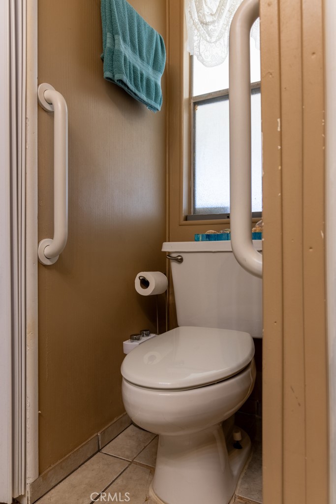 2601 East Victoria Street, Unit 211 Compton, CA 90220 - Photo 25 of 28