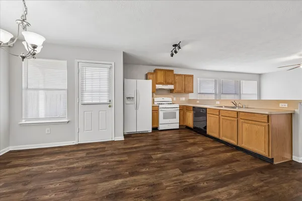 $1,850 | 19811 Shores Edge Drive, Tomball, TX 77375