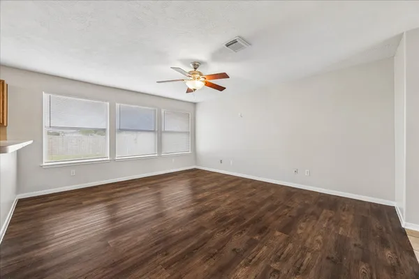 $1,850 | 19811 Shores Edge Drive, Tomball, TX 77375