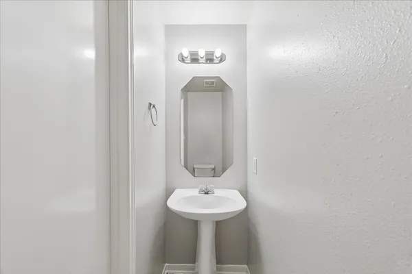 $1,850 | 19811 Shores Edge Drive, Tomball, TX 77375