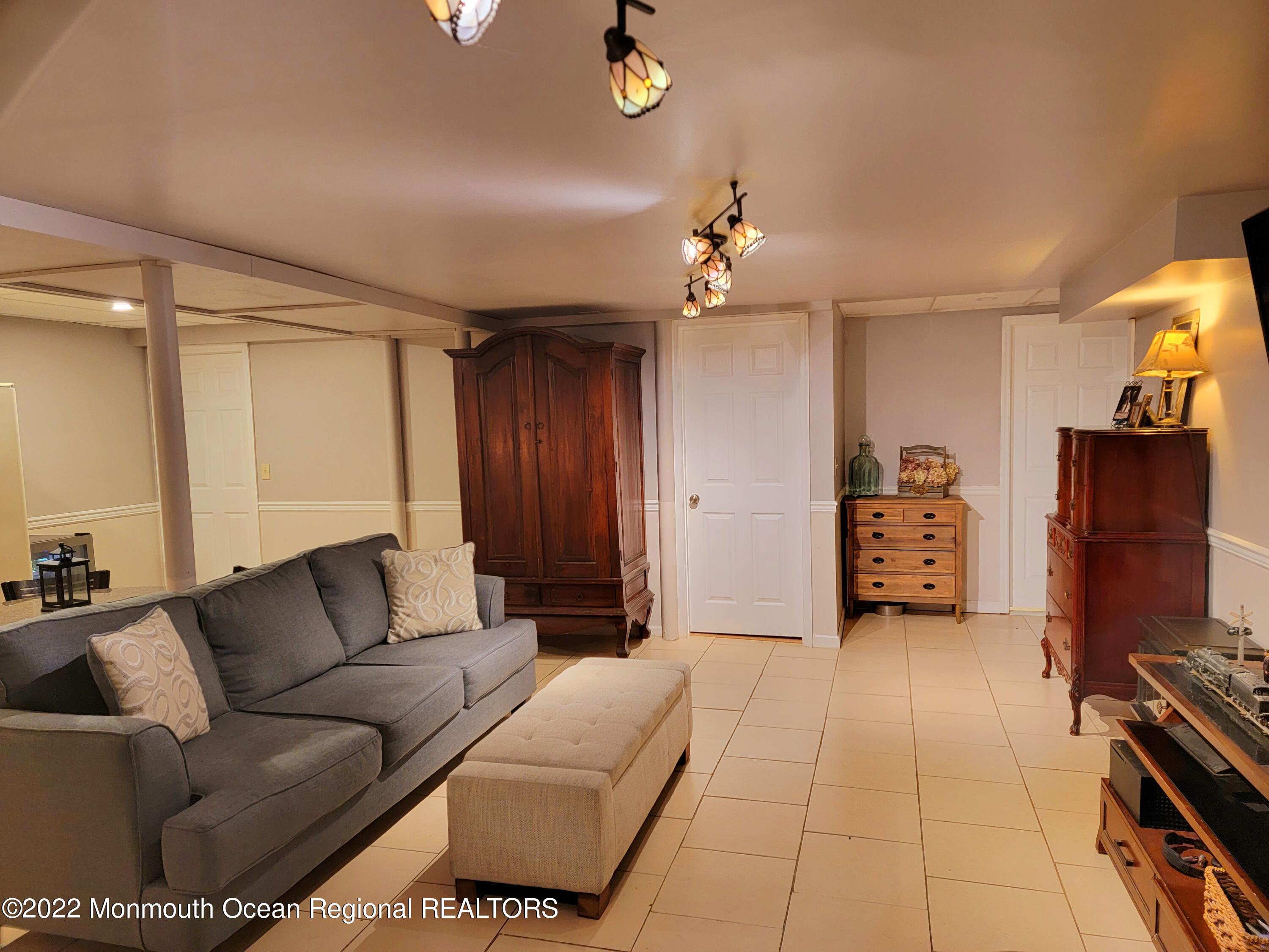 40 Daisy Road Toms River, NJ 08753 - Photo 26 of 27 basementfamilyroom2