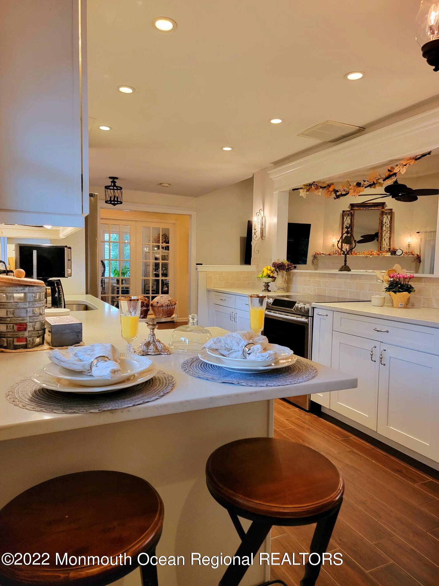 40 Daisy Road Toms River, NJ 08753 - Photo 10 of 27 kitchen3a