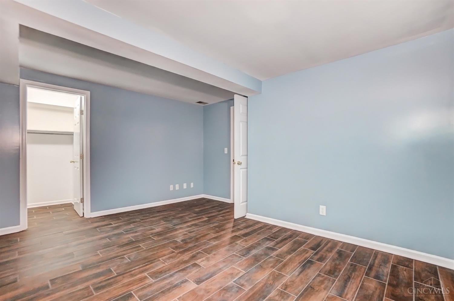 6070 Snyder Road Cincinnati, OH 45247 - Photo 32 of 41