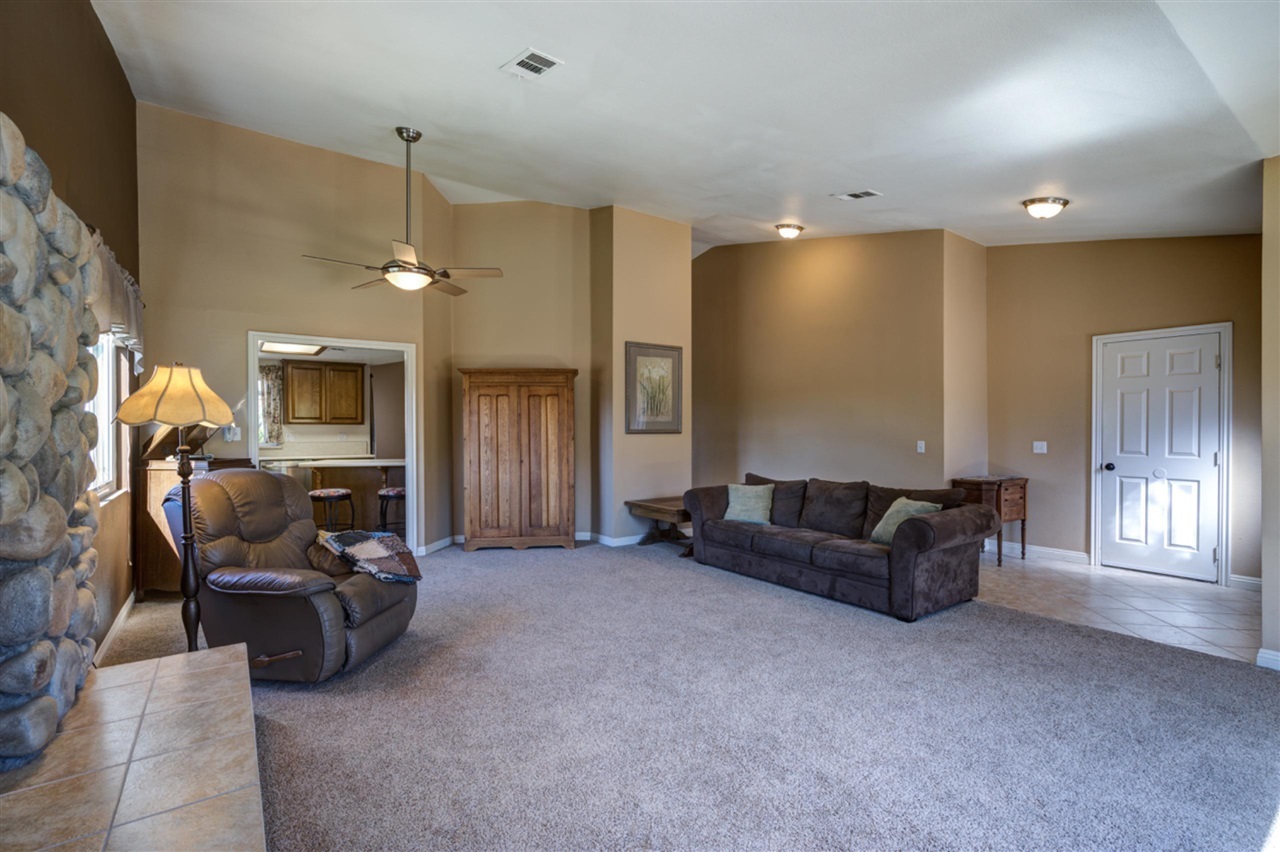 17264 Felipe Road Ramona, CA 92065 - Photo 7 of 25