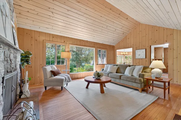 $849,900 | 45 Indian Trail, Brookfield, CT 06804