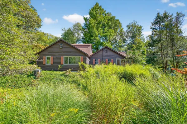 $849,900 | 45 Indian Trail, Brookfield, CT 06804