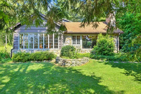 $849,900 | 45 Indian Trail, Brookfield, CT 06804