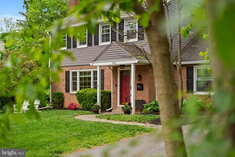 $1,050,000 | 161 Rolling Road, Bala Cynwyd, PA 19004
