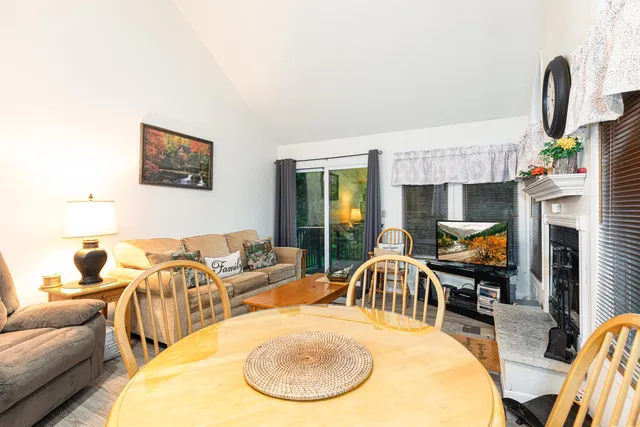 $215,000 | 41 Spring Creek Lane, Galena, IL 61036