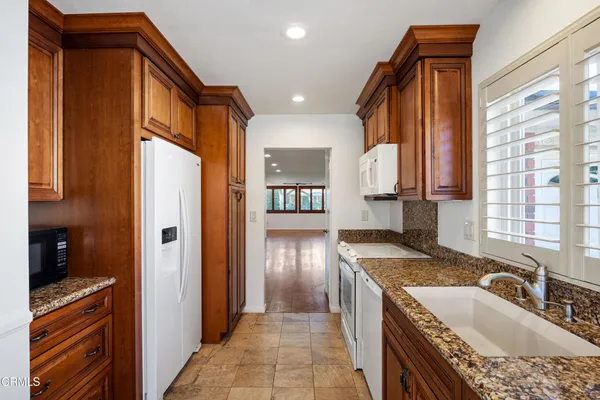 $520,000 | 7115 Village 7, Camarillo, CA 93012