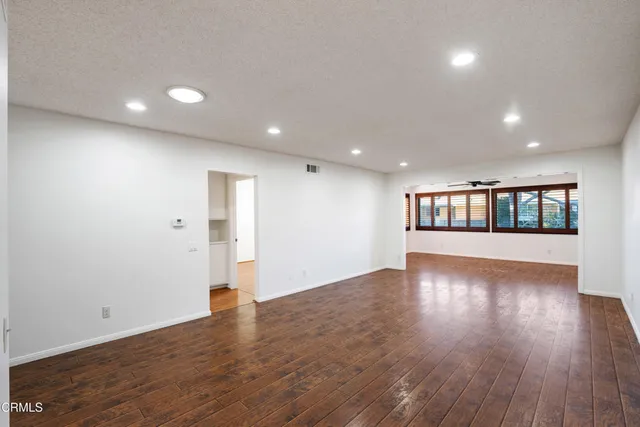 $608,000 | 7115 Village 7, Camarillo, CA 93012