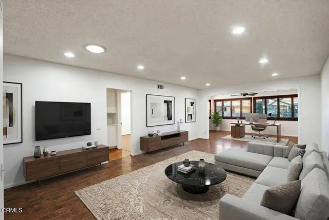 $608,000 | 7115 Village 7, Camarillo, CA 93012