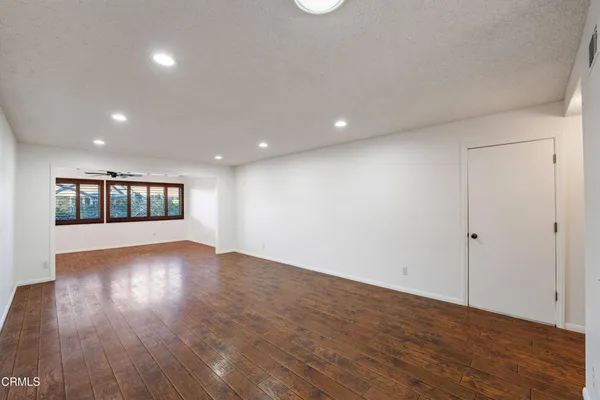 $520,000 | 7115 Village 7, Camarillo, CA 93012