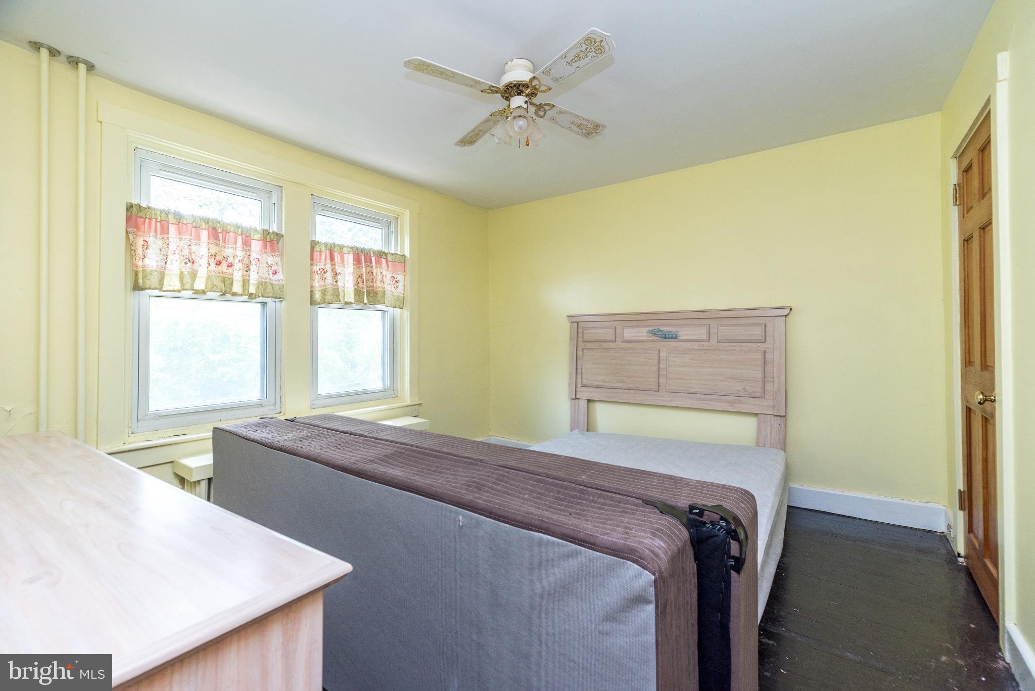 207 Spruce Street Reading, PA 19611 - Photo 16 of 23 Bedroom 3